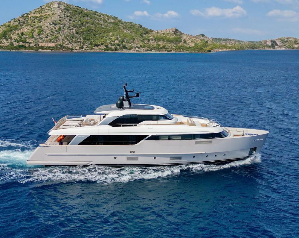 2022 Sanlorenzo SD96