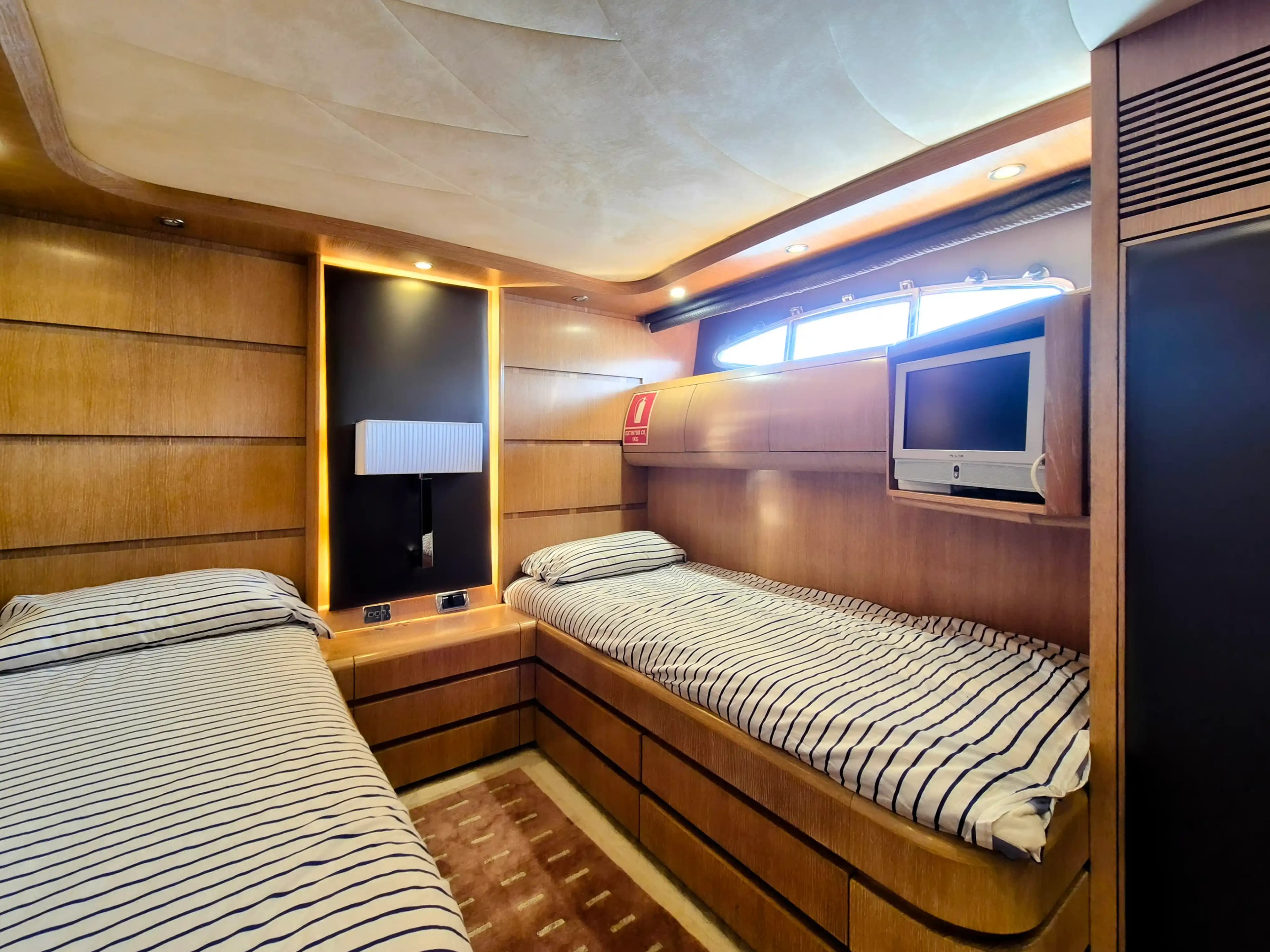 2000 Astondoa 95GLX zum Verkauf in Valencia, ES Flybridge 1