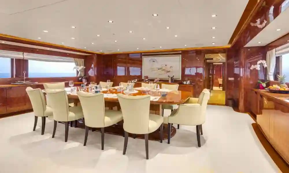 2011 Custom EC44 a la venta en Genoa, IT Motor Yacht 4