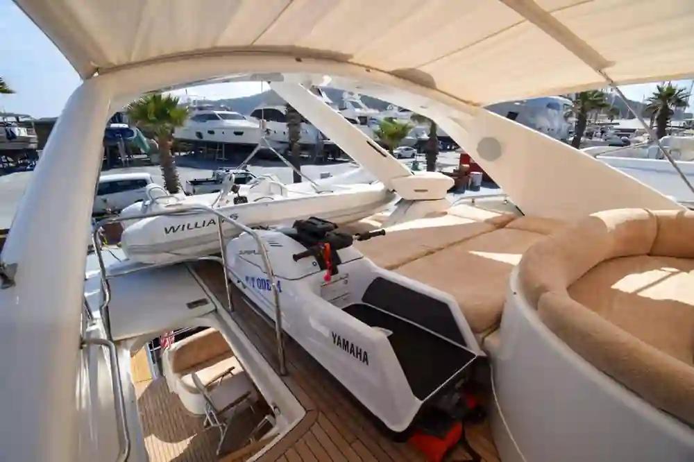 Princess Yachts PR82 zum Verkauf