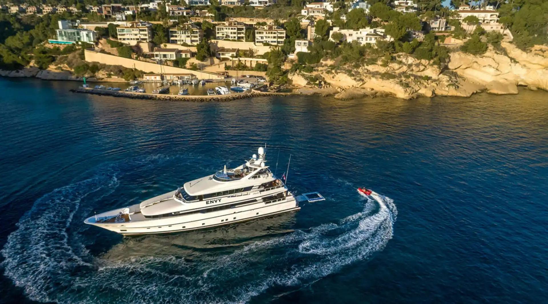 Lürssen Yachts LUR40 For Sale