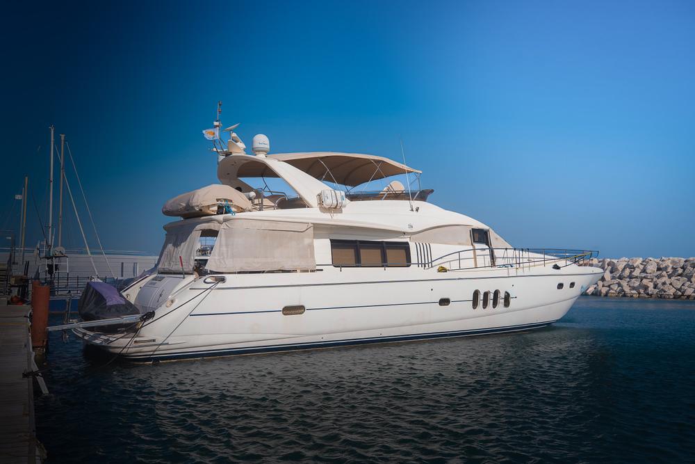 2004 Princess Yachts PR82