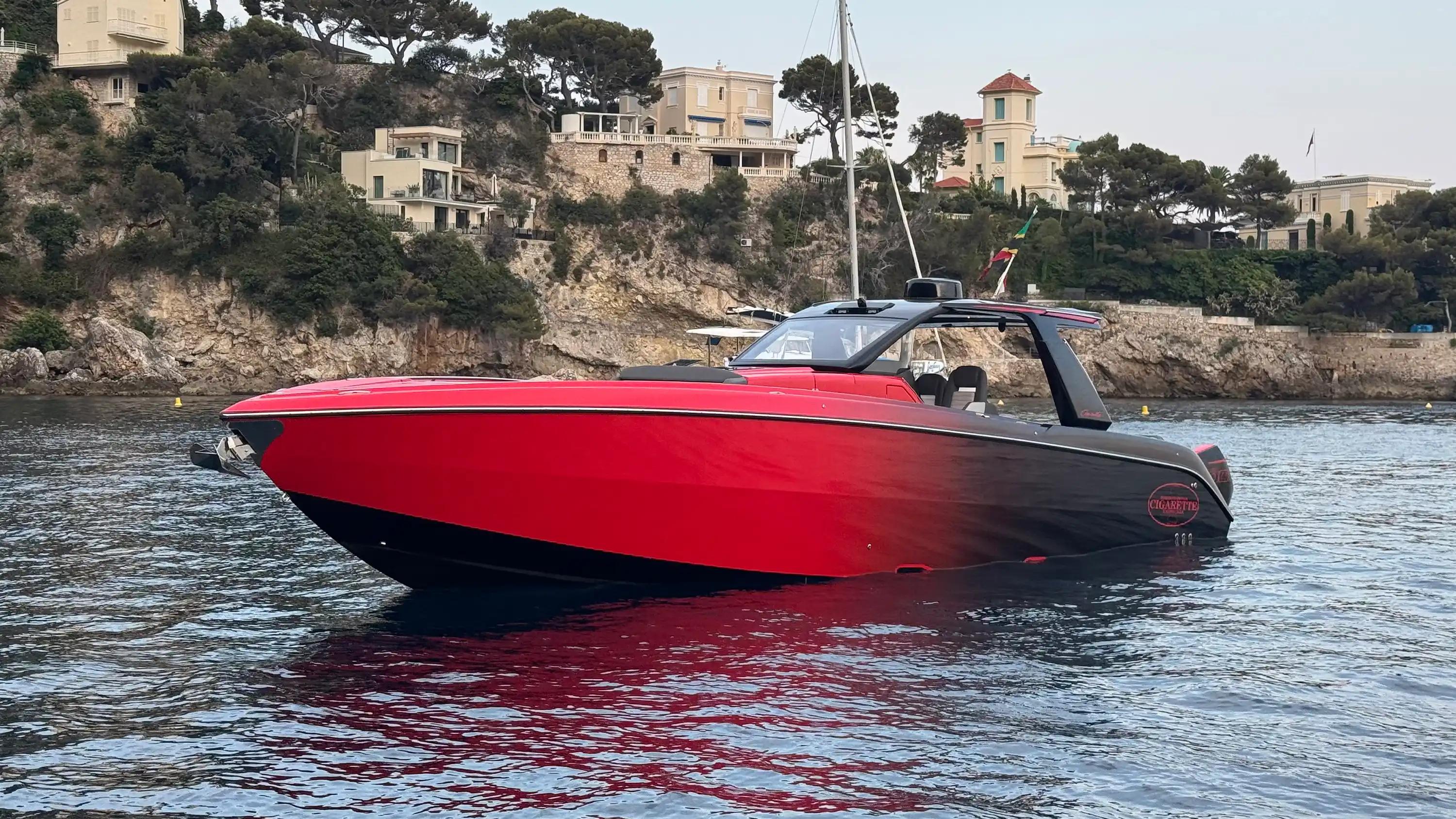 Cigarette Racing 42' Auroris à vendre