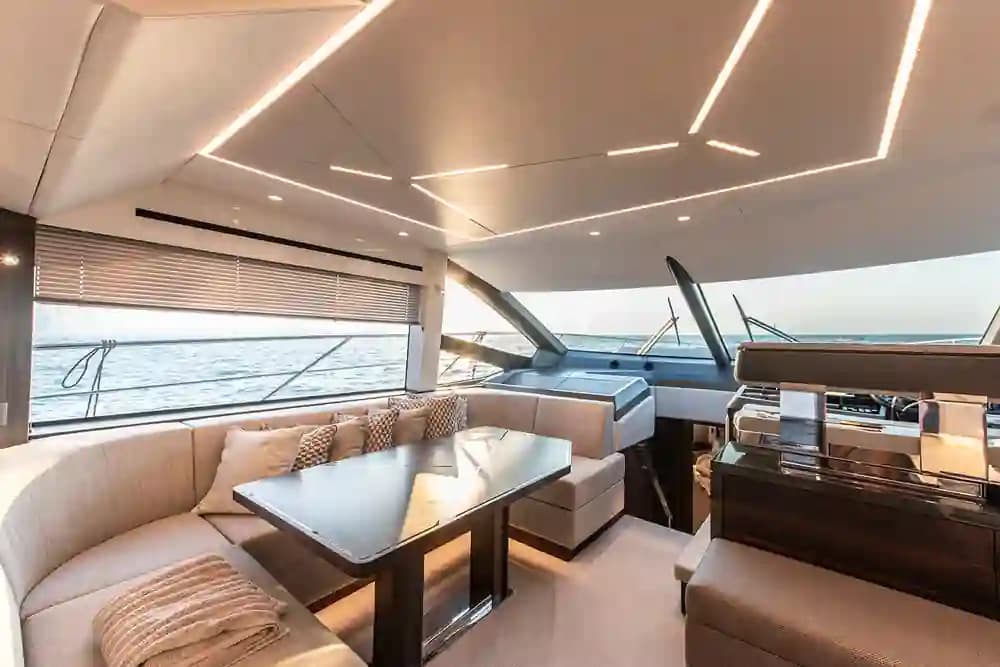 2023 Sunseeker Manhattan 55 in vendita a Dubai, AE Motor Yacht 2
