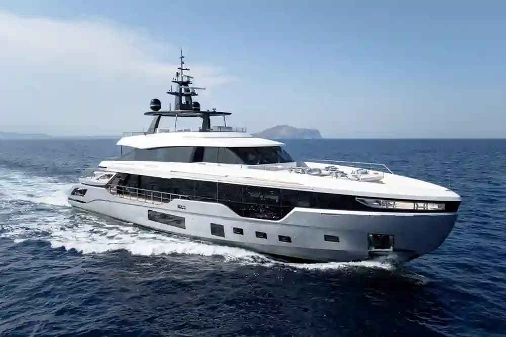 Azimut Grande 38 Metri for Sale