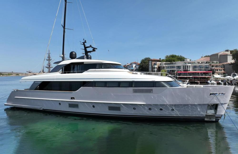 2022 Sanlorenzo SD96