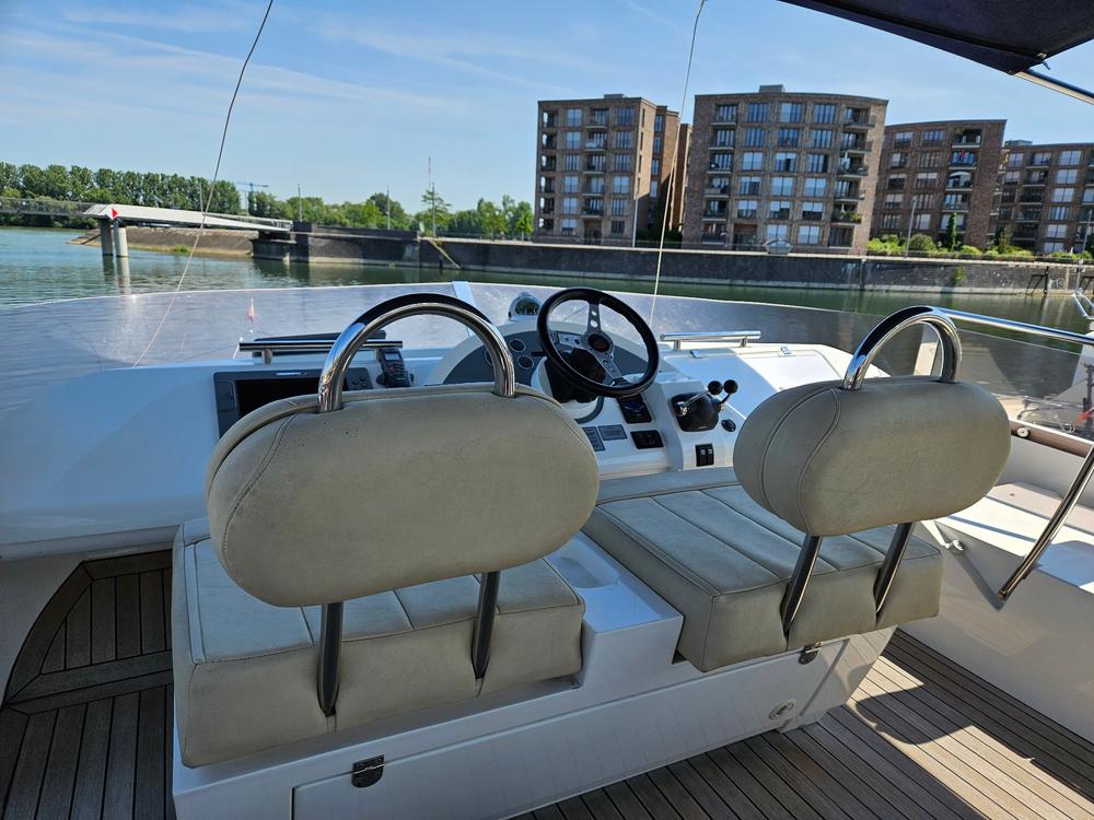 2008 Fairline Phantom 50
