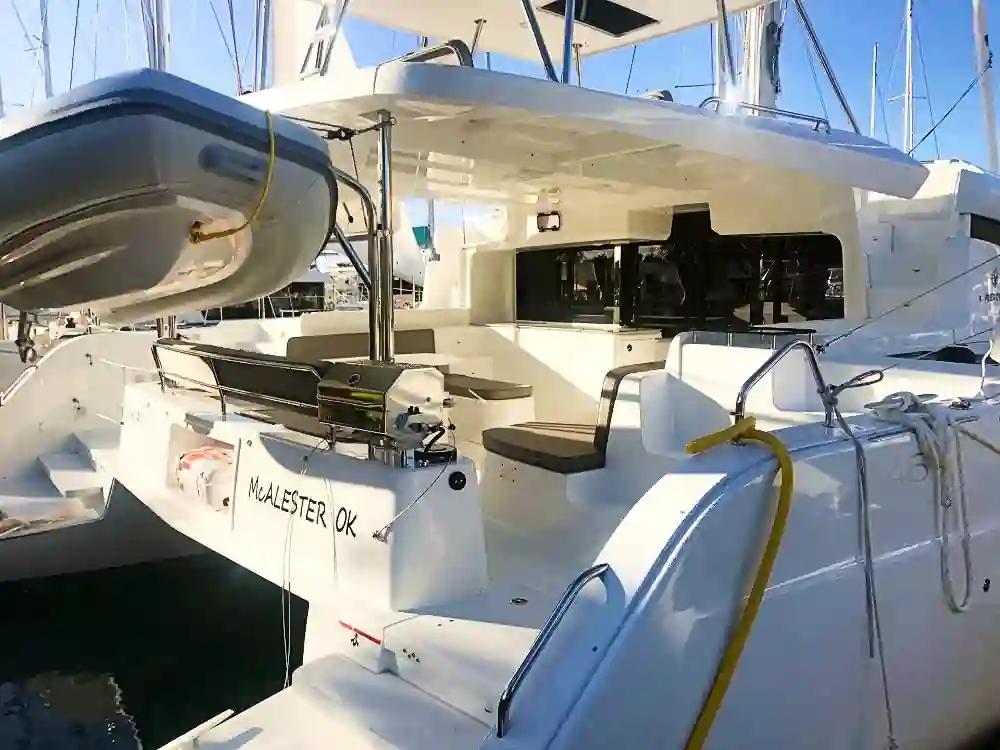 Lagoon 46 in vendita