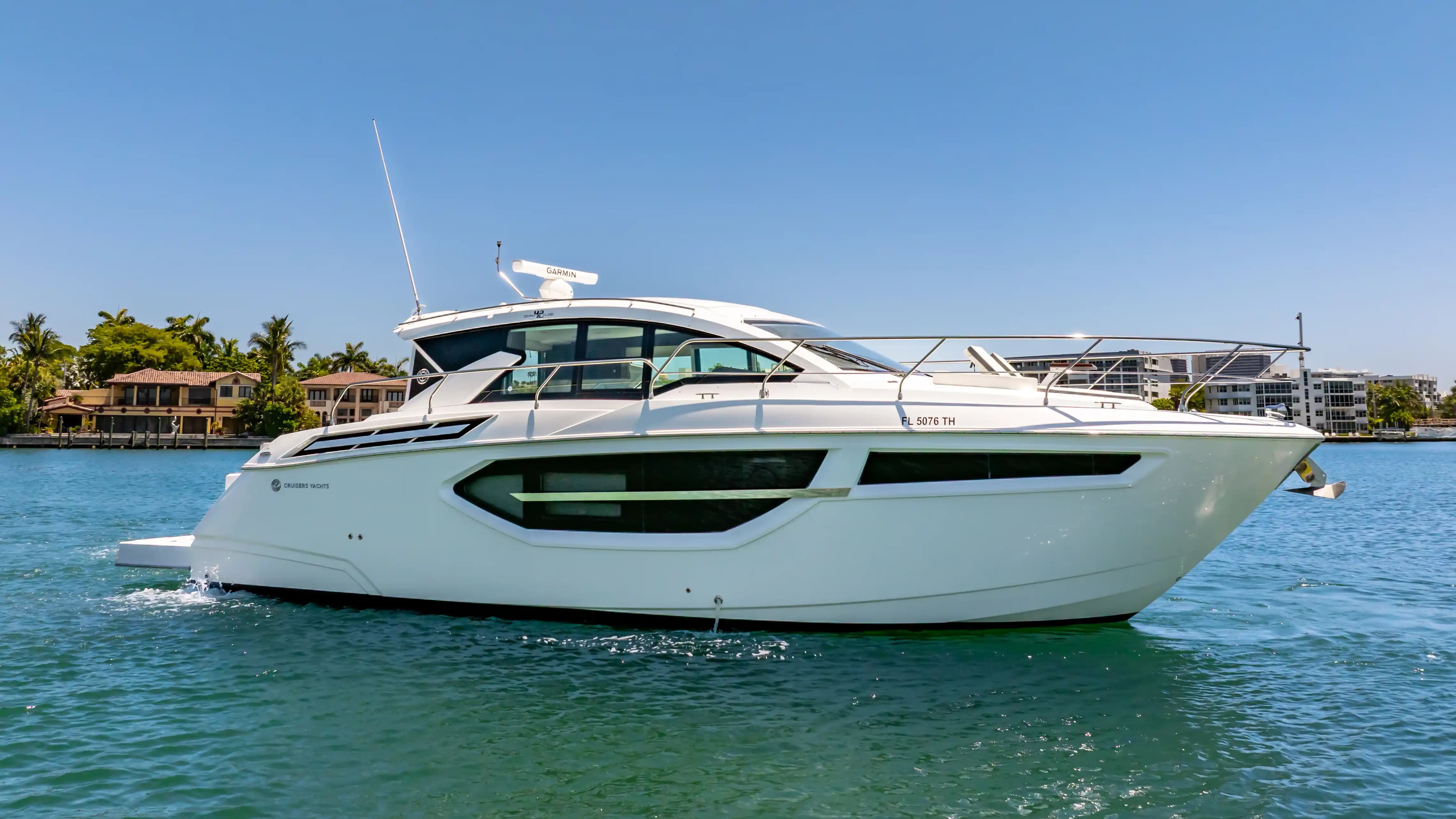Cruisers Yachts 42 Cantius for Sale