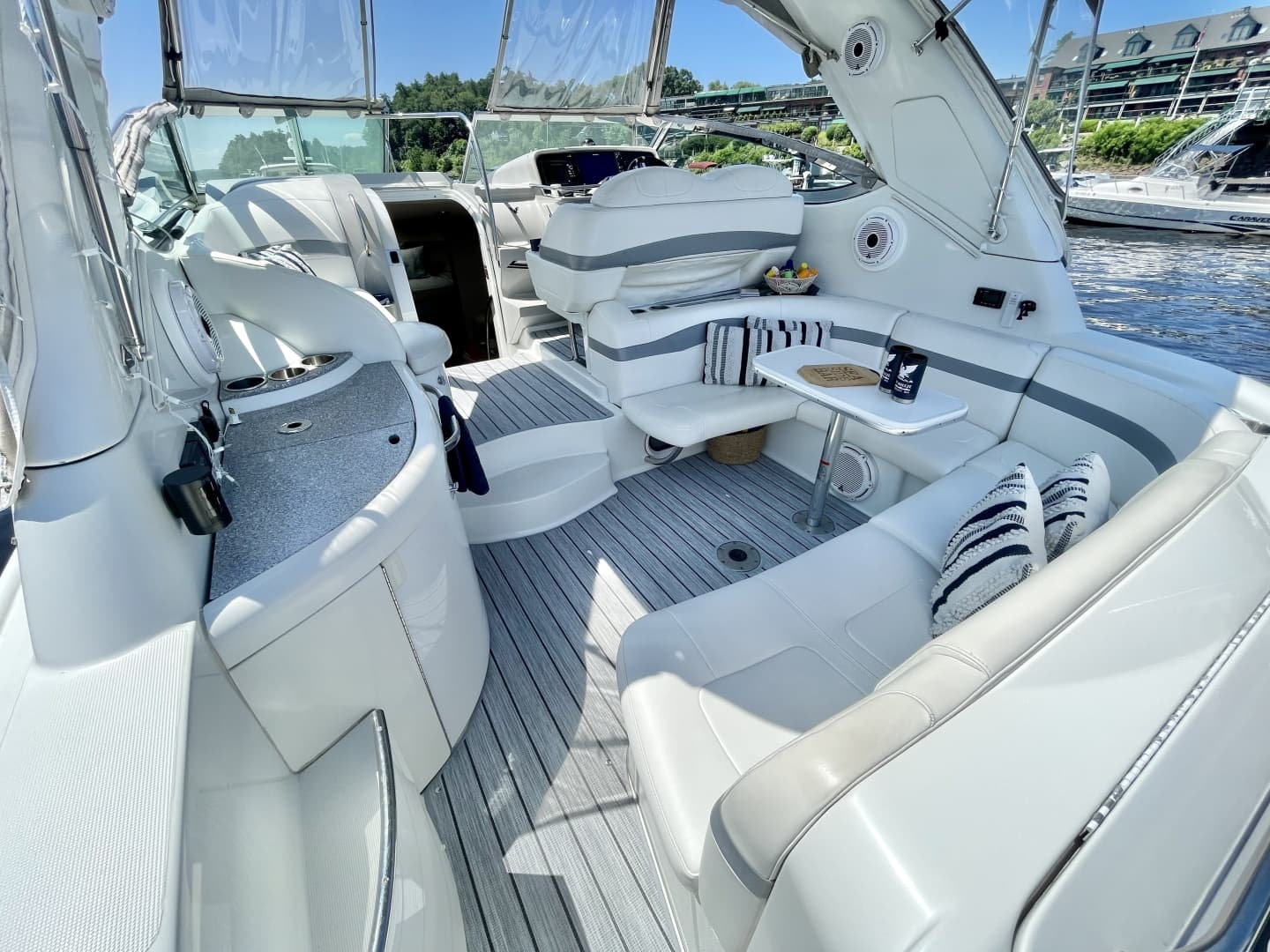 2006 Formula Boats 37 PC for Sale in Newburyport, Massachusetts Express Cruiser 4
