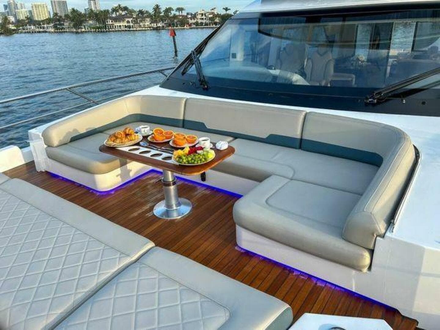 2024 Fairline Squadron 68 for Sale in Ft. Lauderdale, Florida Flybridge 5