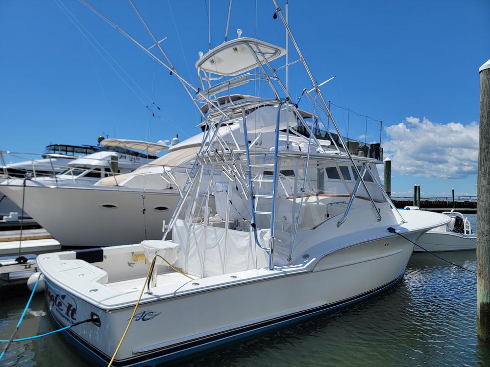 2010 Jersey Cape Yachts 36 Devil