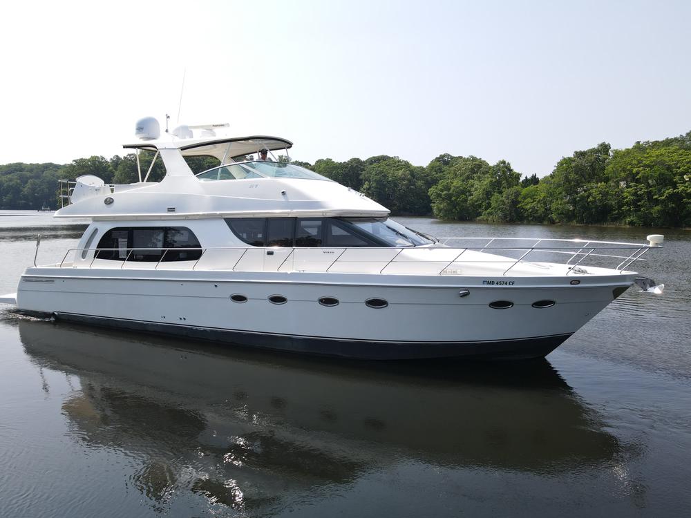 2006 Carver Voyager