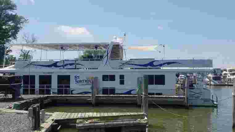 2017 Sumerset Houseboat