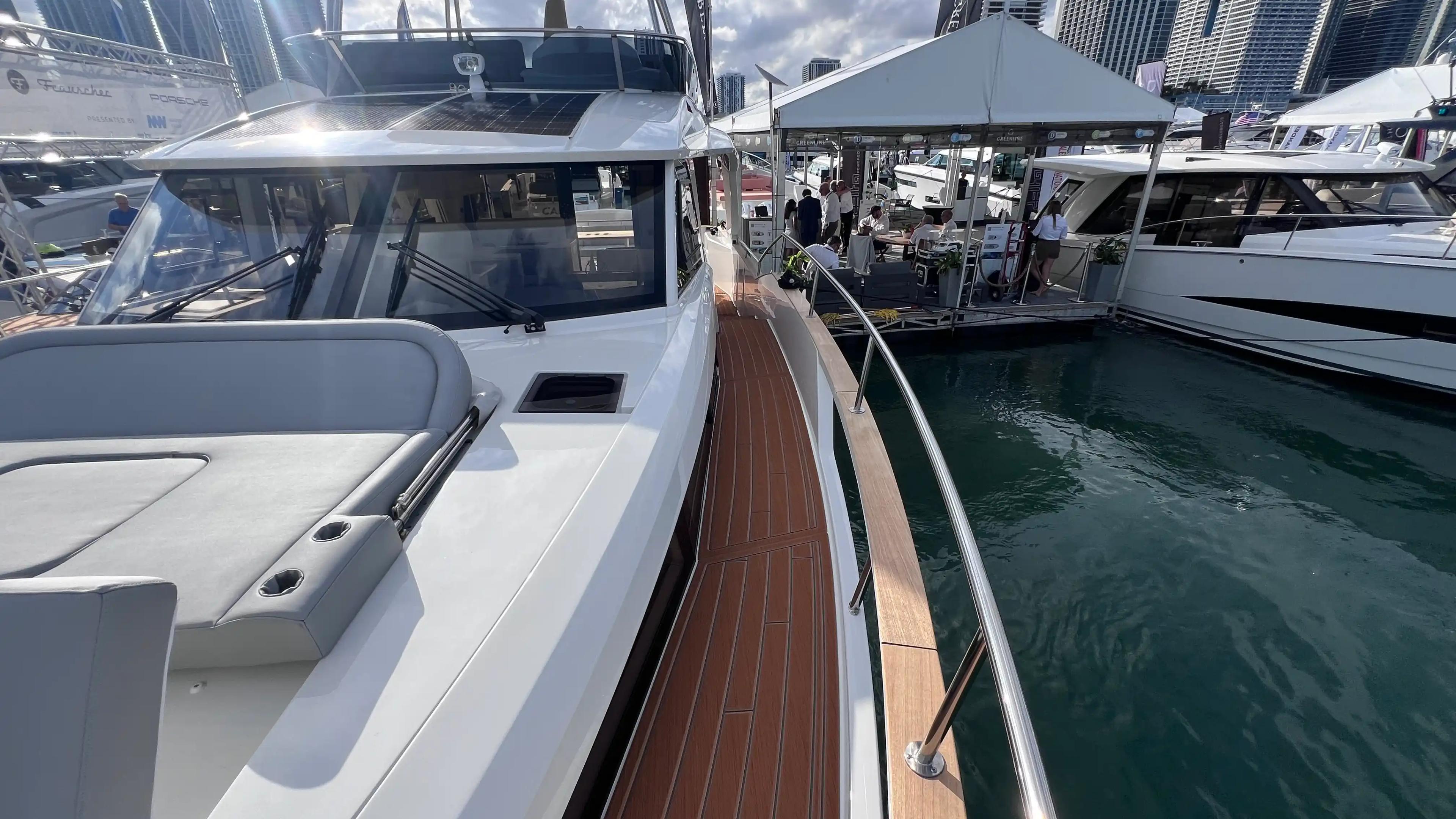 Greenline Yachts 48 Fly For Sale