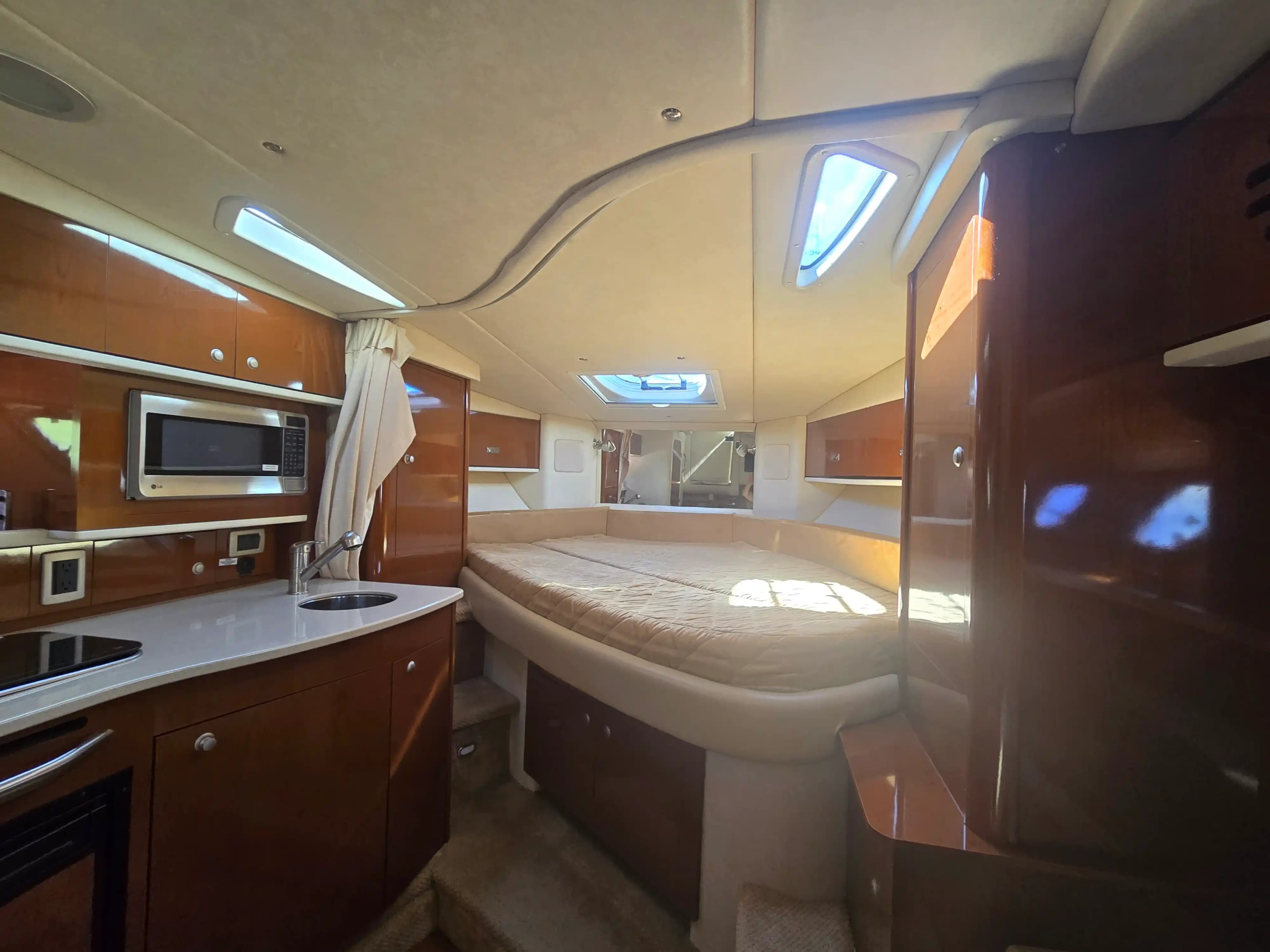 2010 Sea Ray 330 Sundancer for Sale in Cape Coral, Florida Cruiser 2