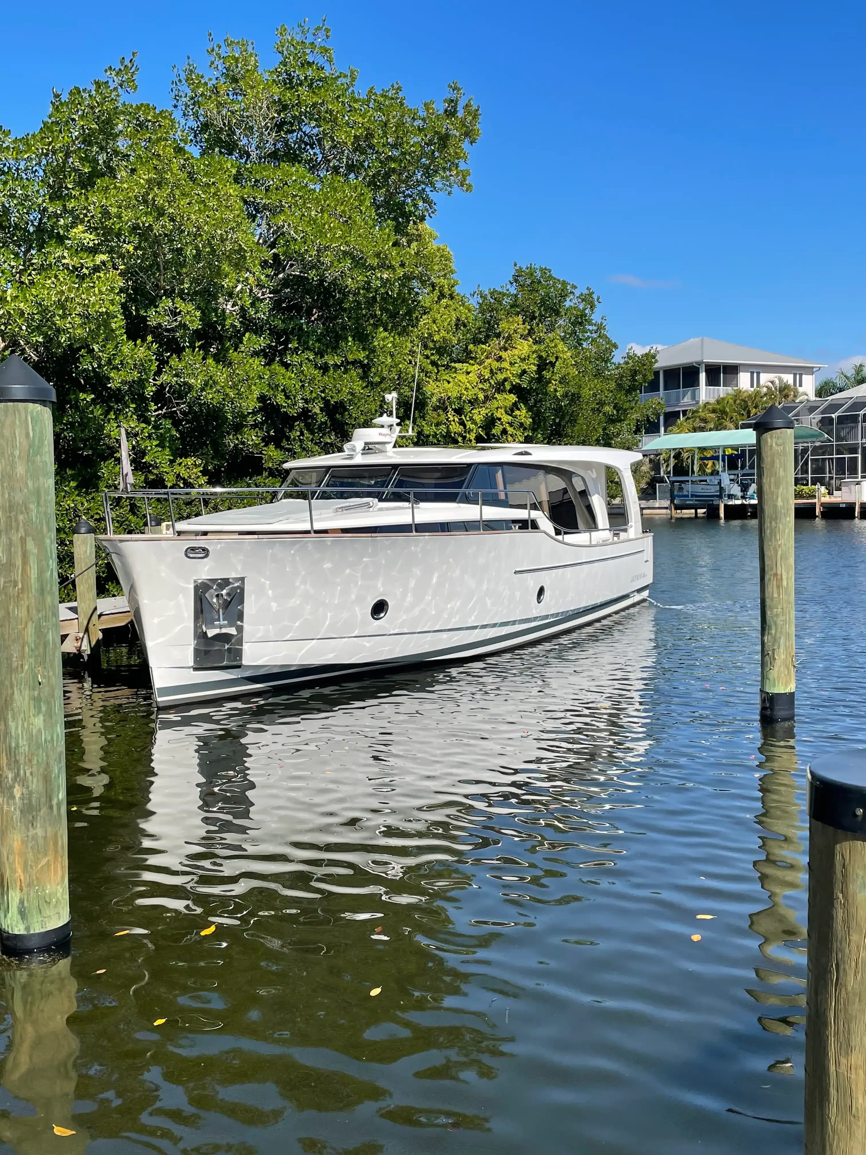 2021 Greenline Yachts 40 Hybrid Sold in Fort Lauderdale, Florida Explorer Yachts