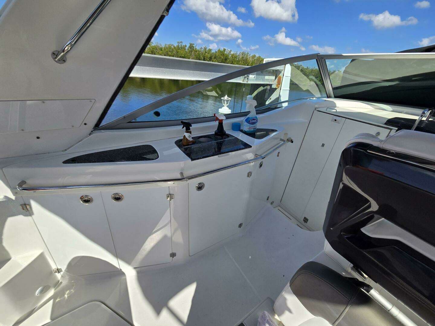 2015 Monterey 315 for Sale in Cape Coral, Florida Express Cruiser 4