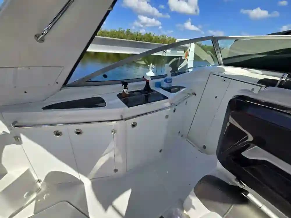2015 Monterey 315 for Sale in Cape Coral, Florida Express Cruiser 4