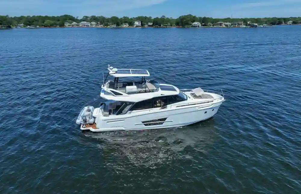 Greenline Yachts 45 Fly zum Verkauf