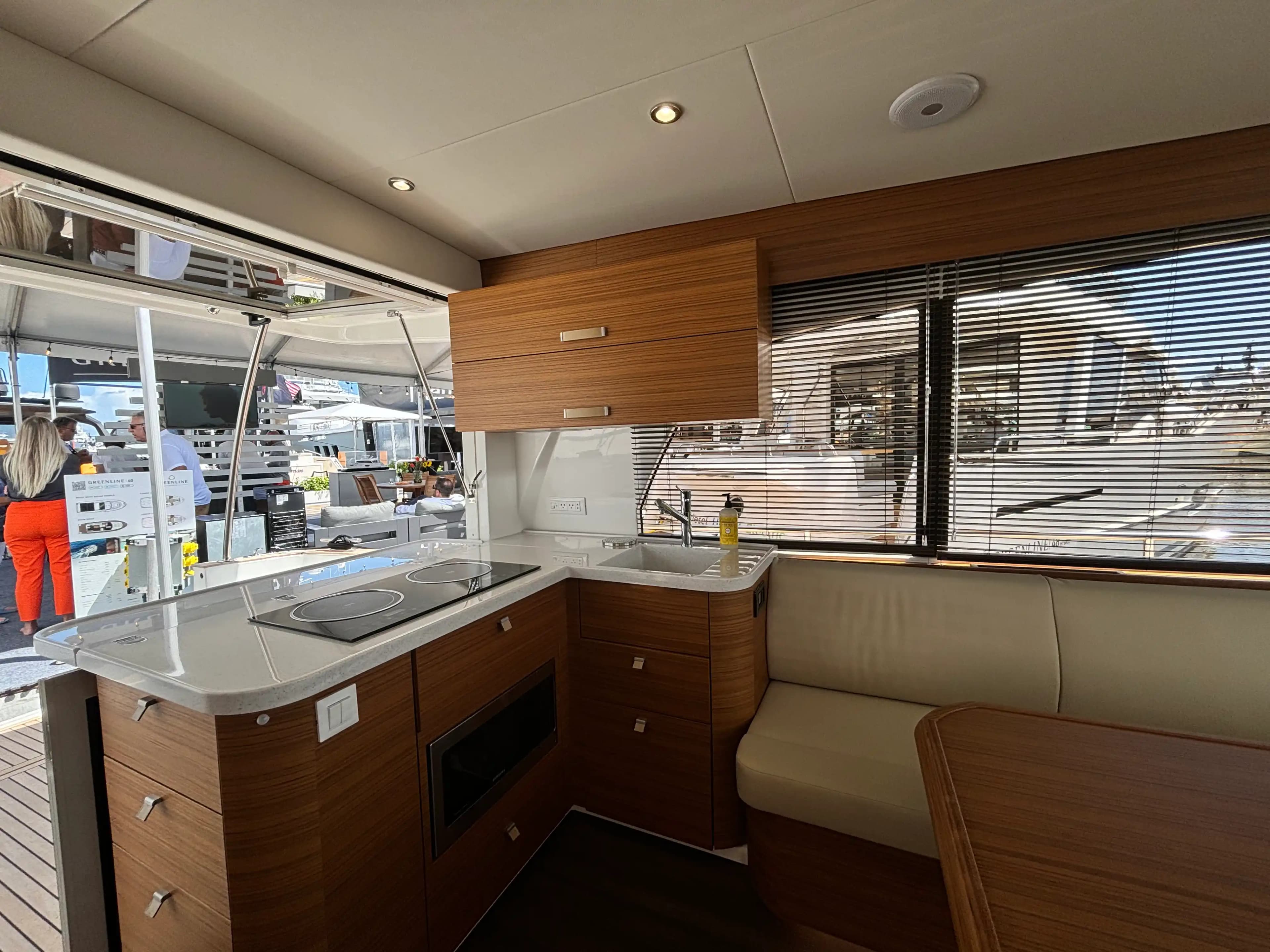 2024 Greenline Yachts 40 Hybrid Sold in Annapolis, Maryland Explorer Yachts 2