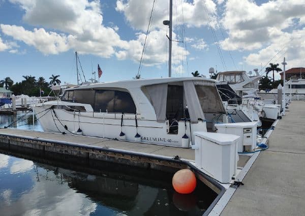 2021 Greenline Yachts 40 Hybrid Sold in Cape Coral, Florida Explorer Yachts 5