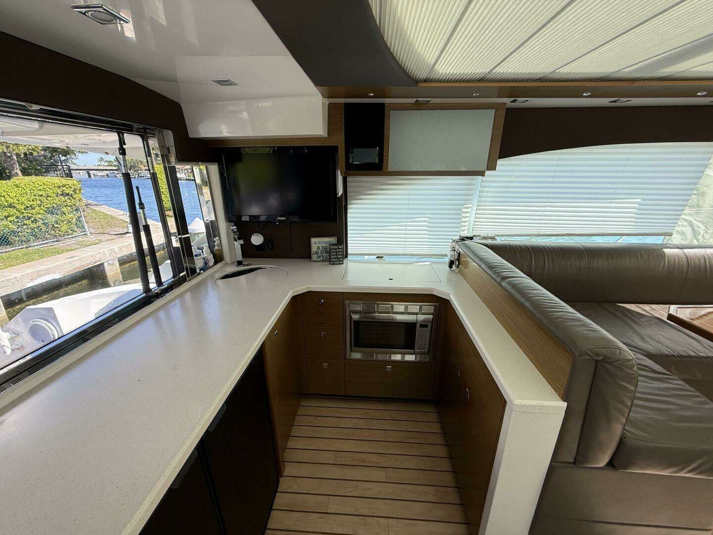 Cruisers Yachts 45 Cantius for Sale