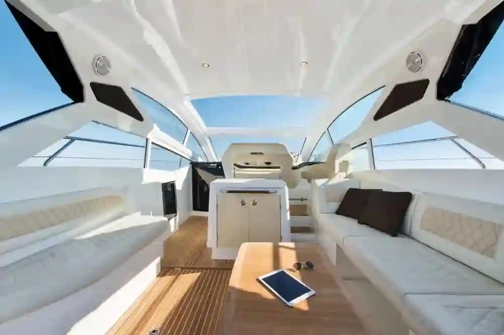 2019 Beneteau Gran Turismo 40 for Sale in Milwaukee, Wisconsin Express Cruiser 3