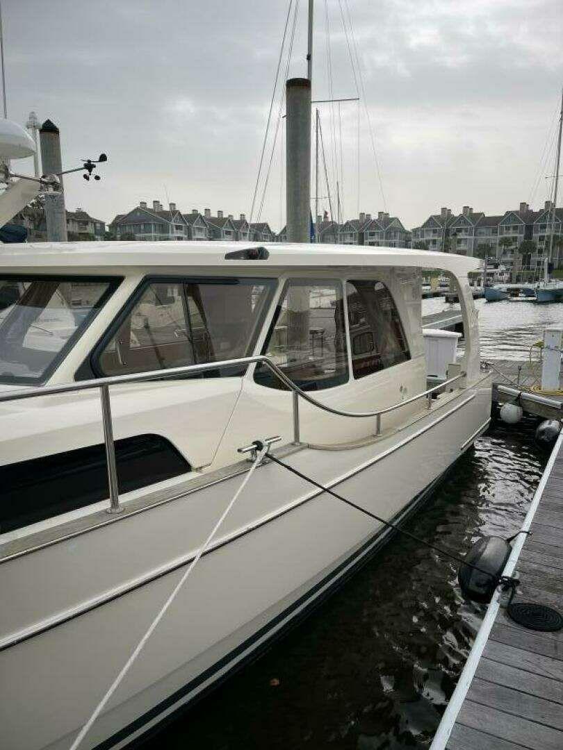 Greenline Yachts 33 Hybrid For Sale