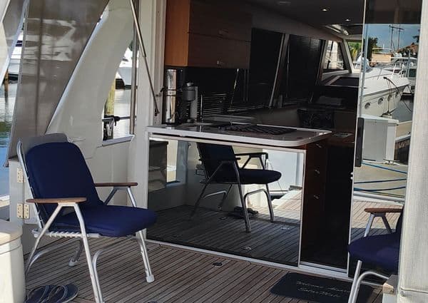 2021 Greenline Yachts 40 Hybrid Sold in Cape Coral, Florida Explorer Yachts 4