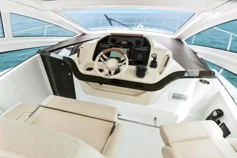 2019 Beneteau Gran Turismo 40 for Sale in Milwaukee, Wisconsin Express Cruiser 2