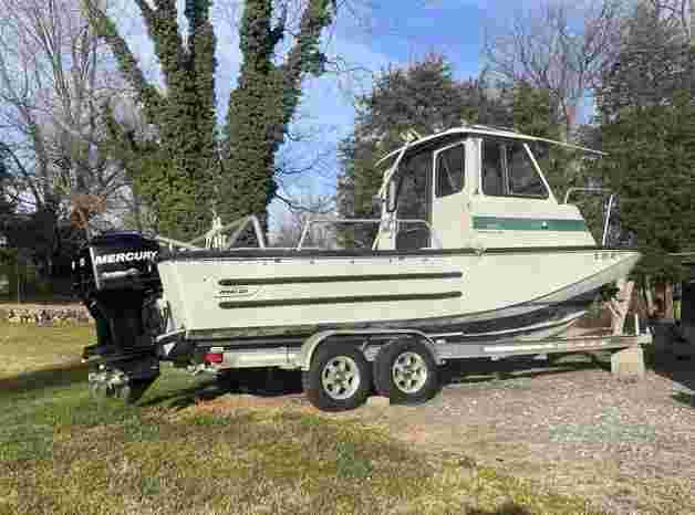 1990 Boston Whaler Frontier