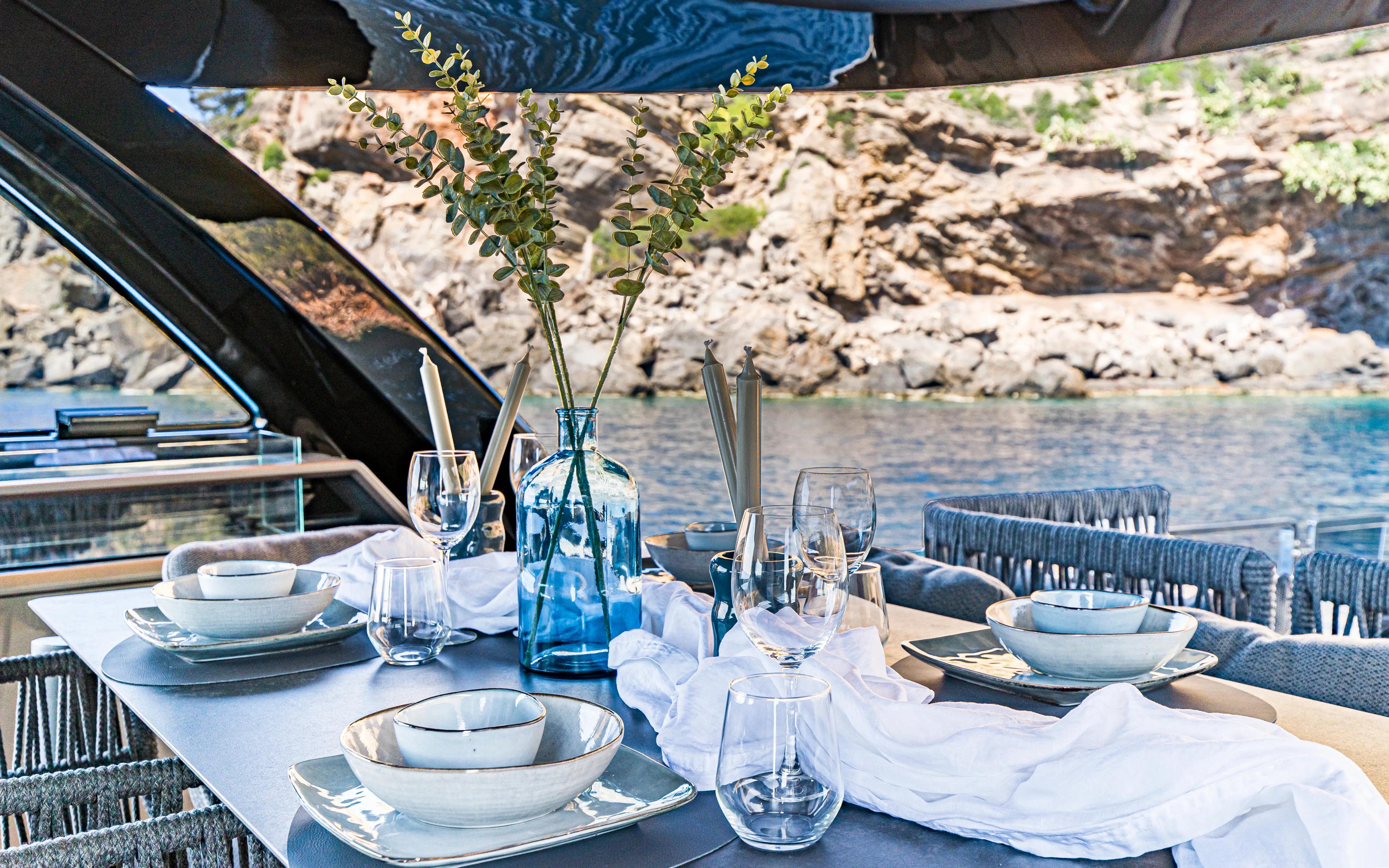 Explorer Yacht EX62 For Sale