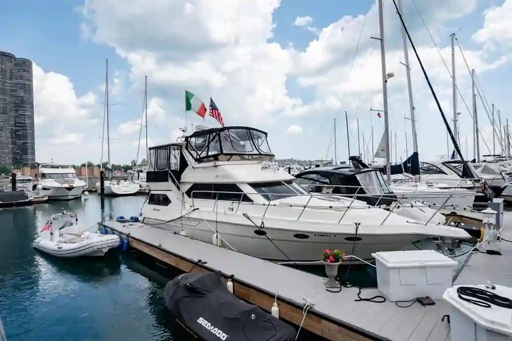 Cruisers Yachts 3850 Aft Cabin For Sale