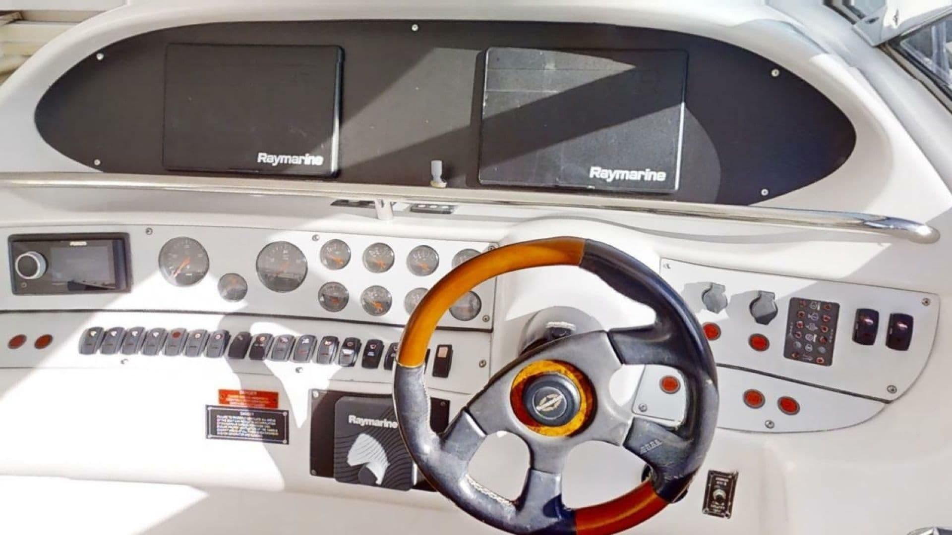1999 Sunseeker Predator 63 for Sale in Tortola, VG Express Cruiser 4