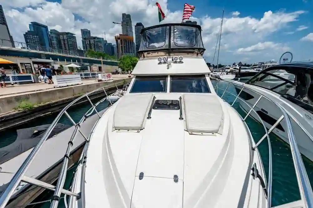 Cruisers Yachts 3850 Aft Cabin For Sale