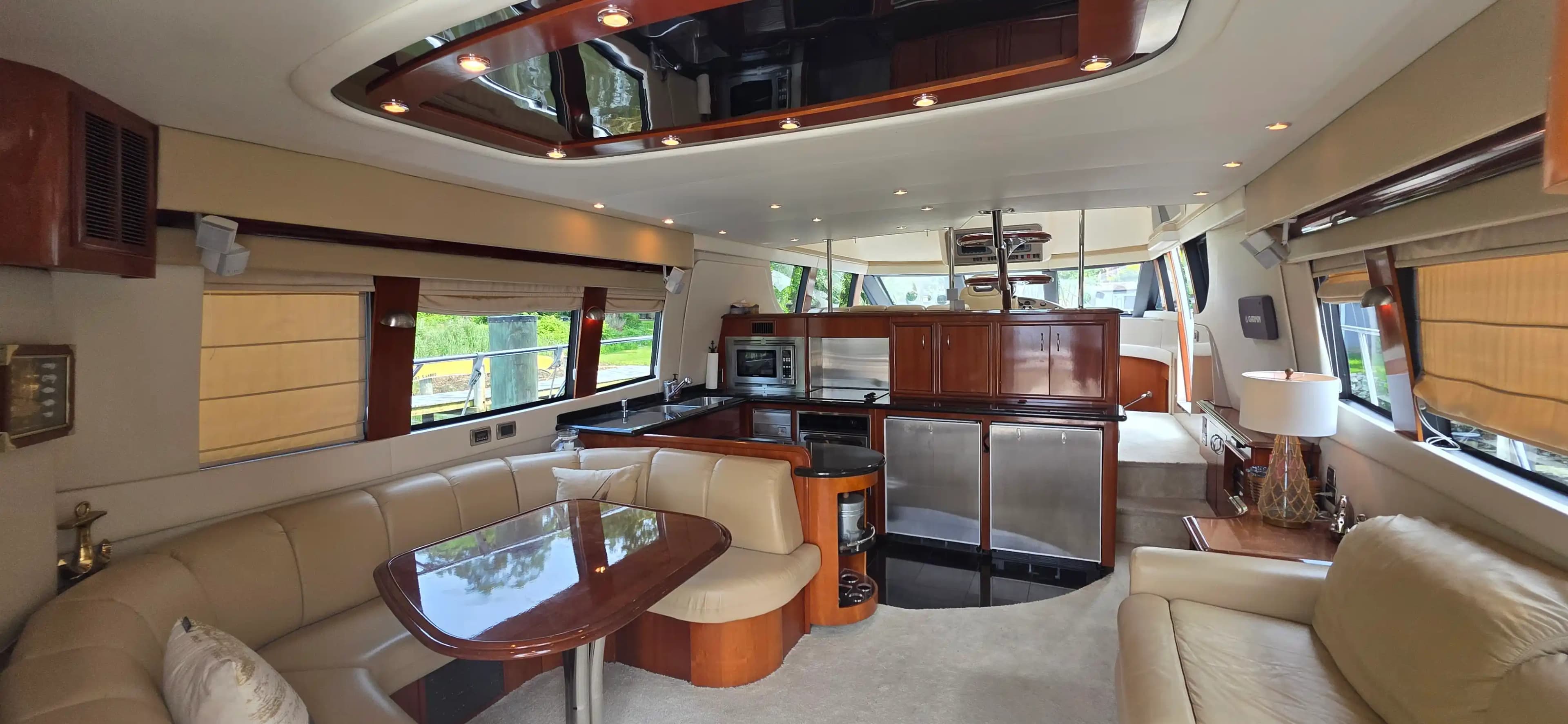 2006 Carver Voyager for Sale in Annapolis, Maryland Motor Yacht 2
