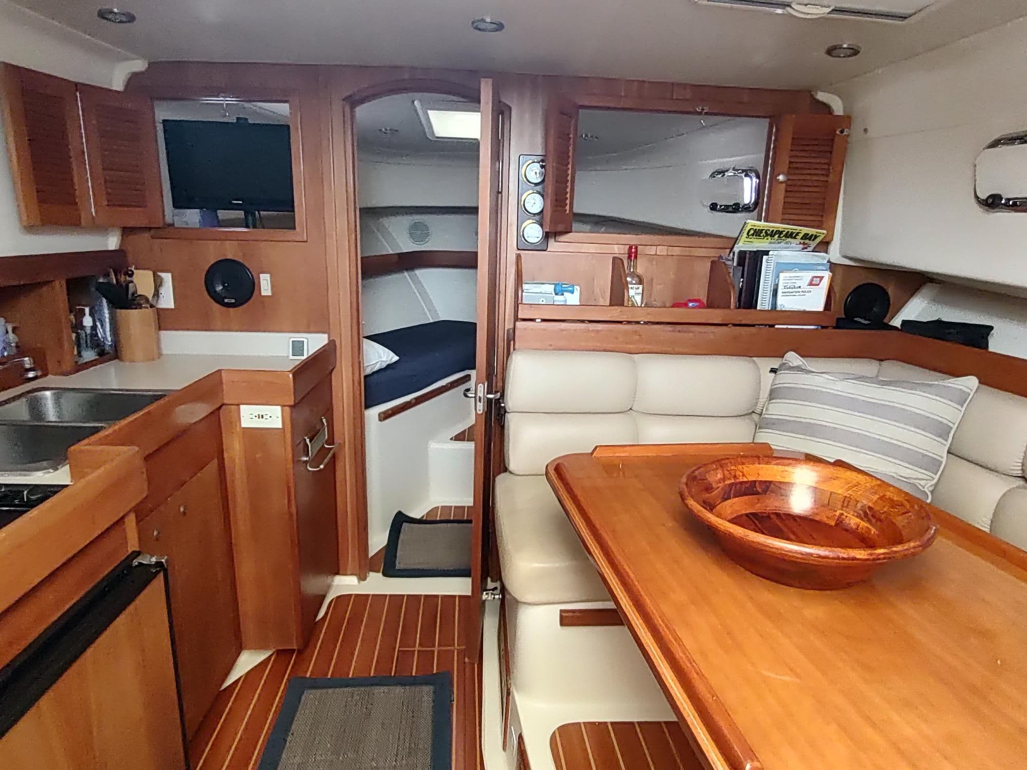 2003 Mainship 34 Pilot Sold in Annapolis, Maryland Cruiser 2
