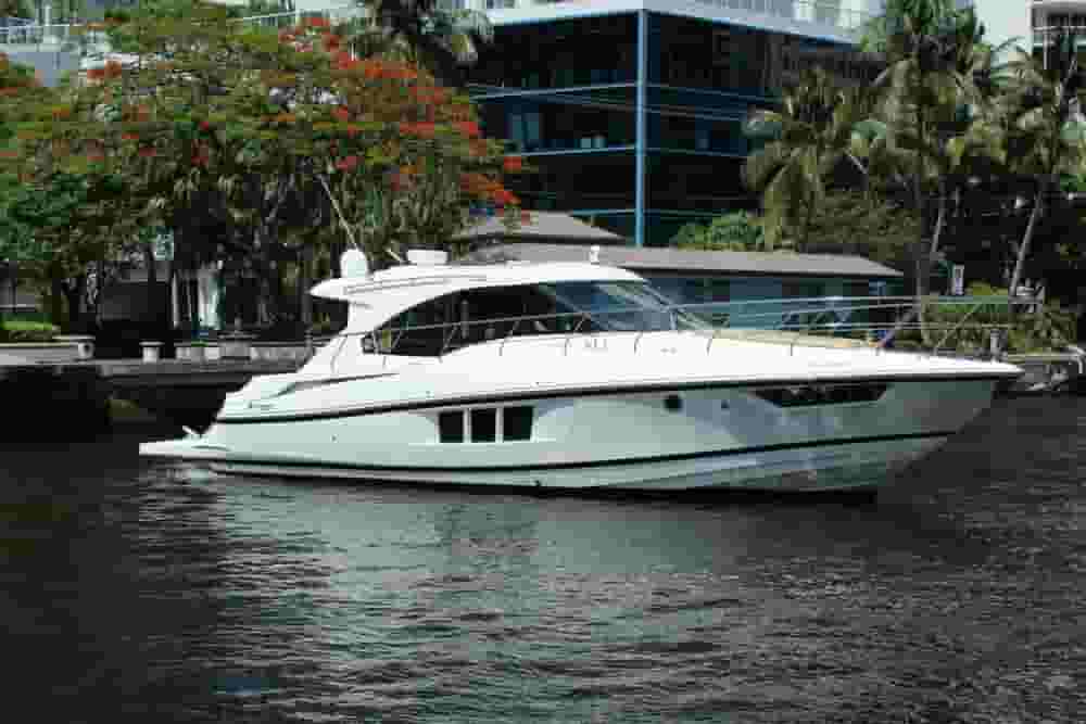 2014 Cruisers Yachts 45 Cantius