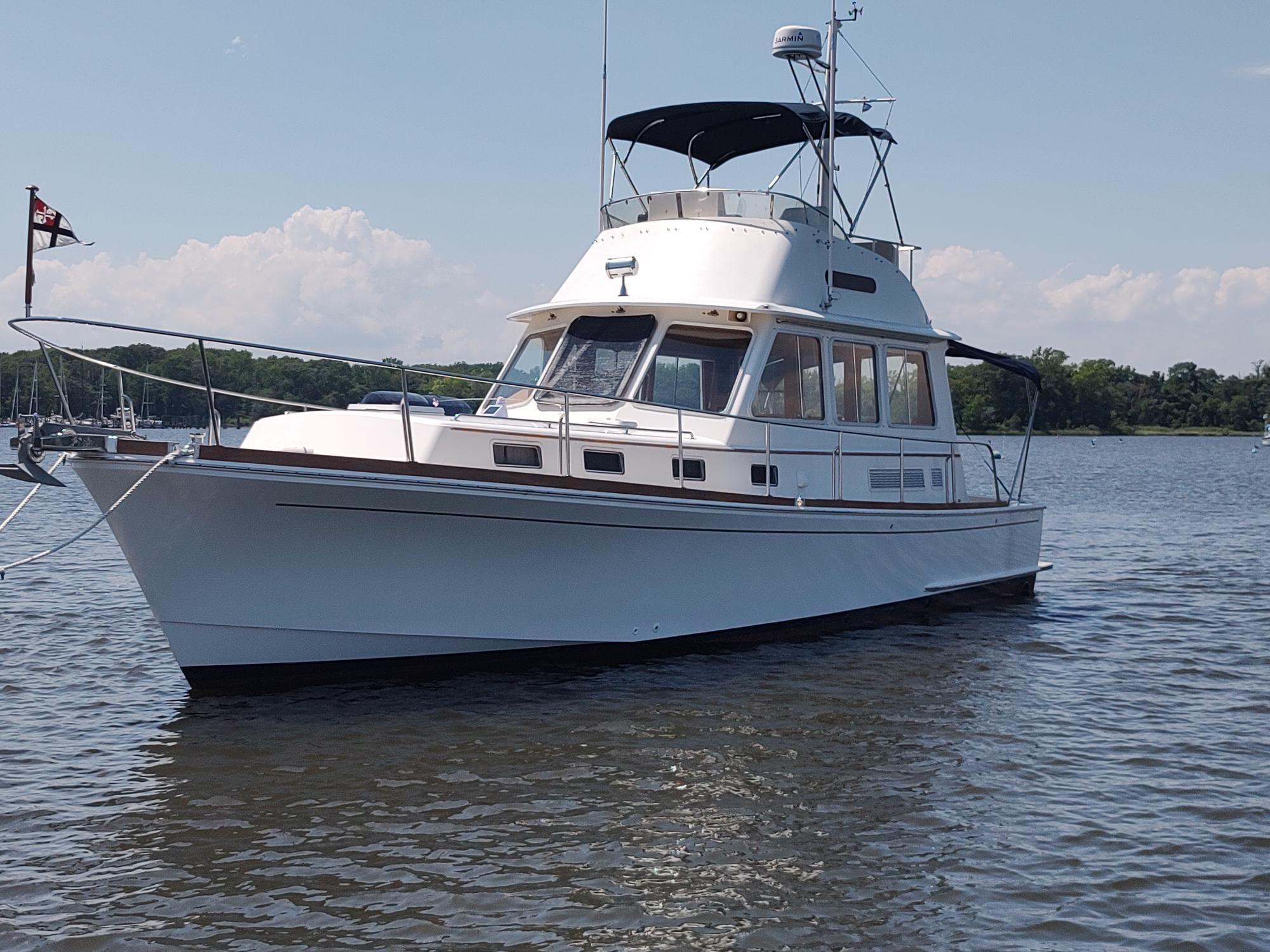 Grand Banks Yachts Eastbay 40 For Sale
