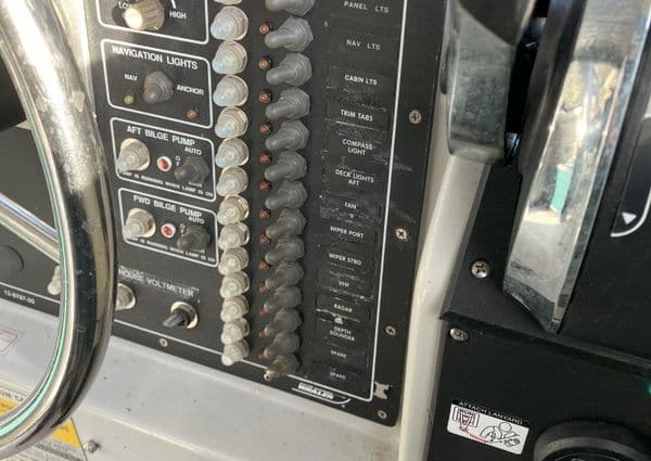 1990 Boston Whaler Frontier for Sale in Ocean City, Maryland Commercial 5