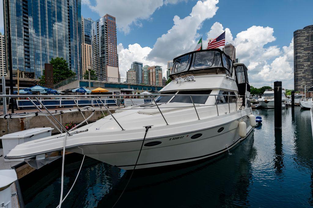 Cruisers Yachts 3850 Aft Cabin For Sale