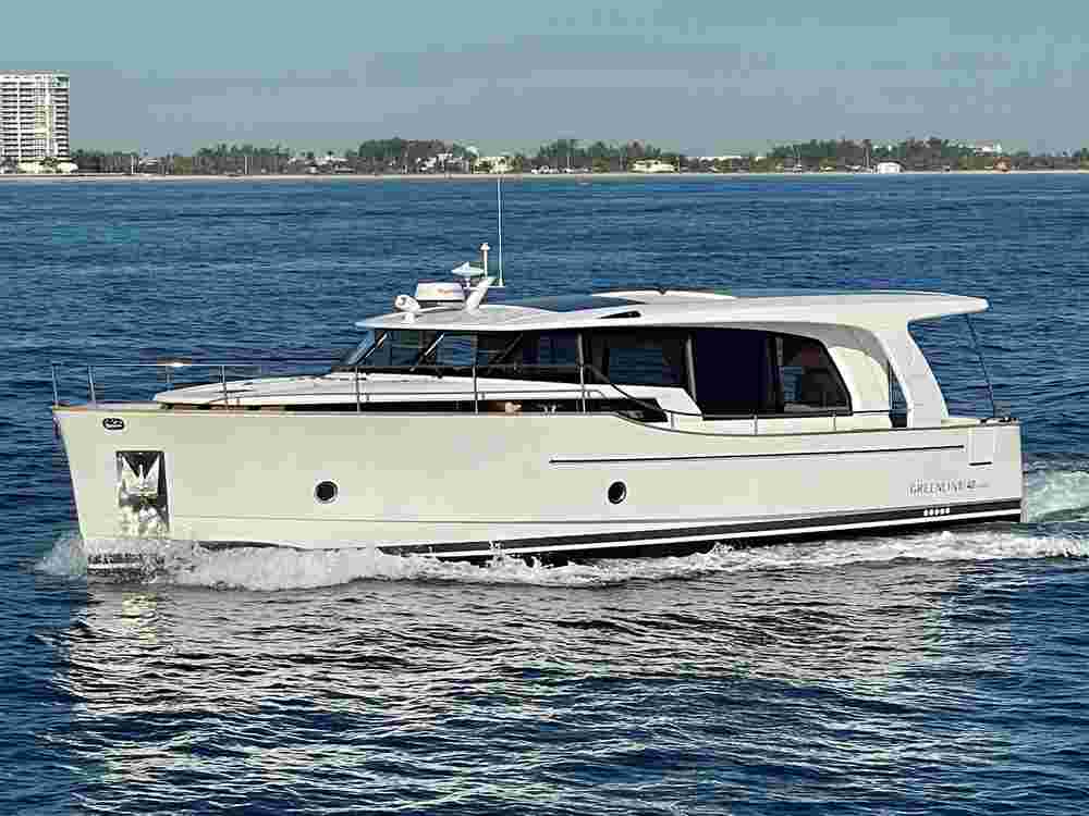 2026 Greenline Yachts 40 Hybrid