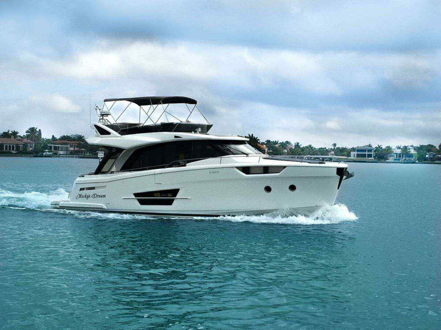 Yacht