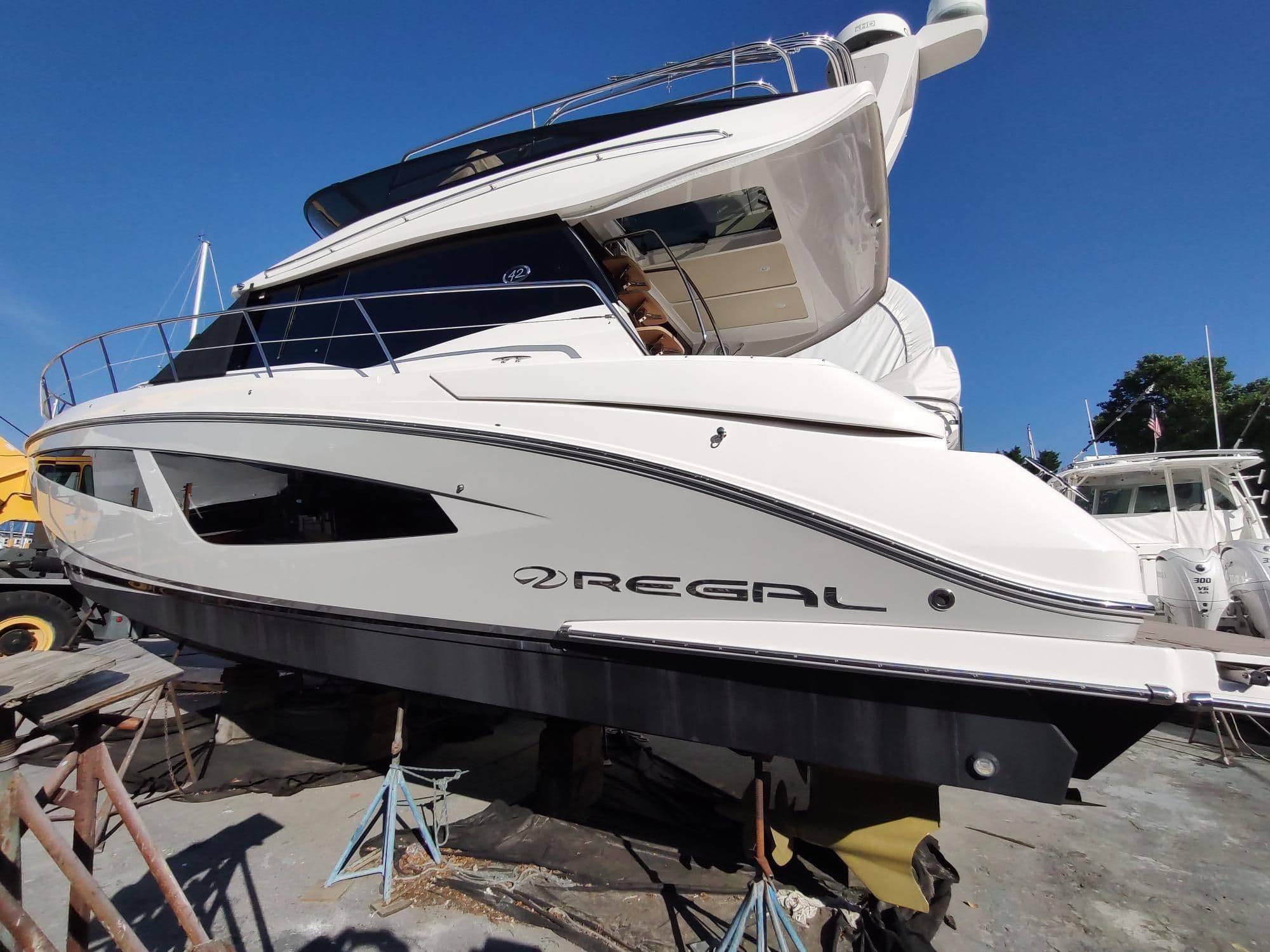 Regal 42 Fly zum Verkauf