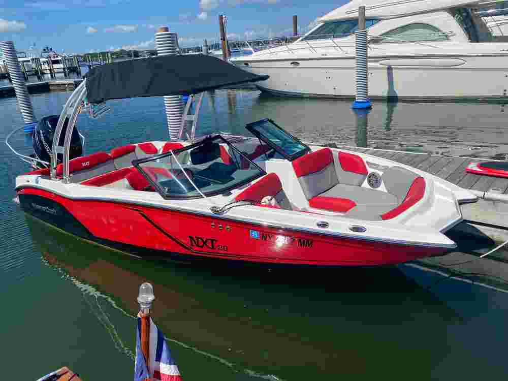 2017 MasterCraft NXT20