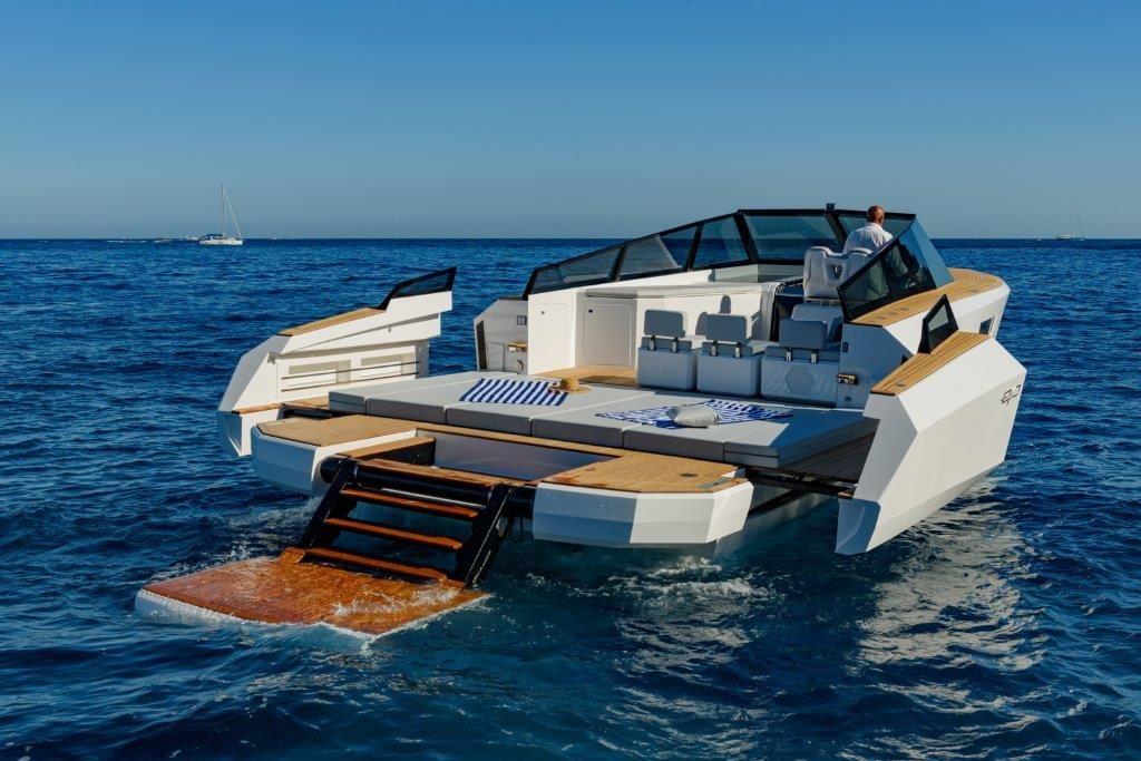 Evo Yachts R4 For Sale