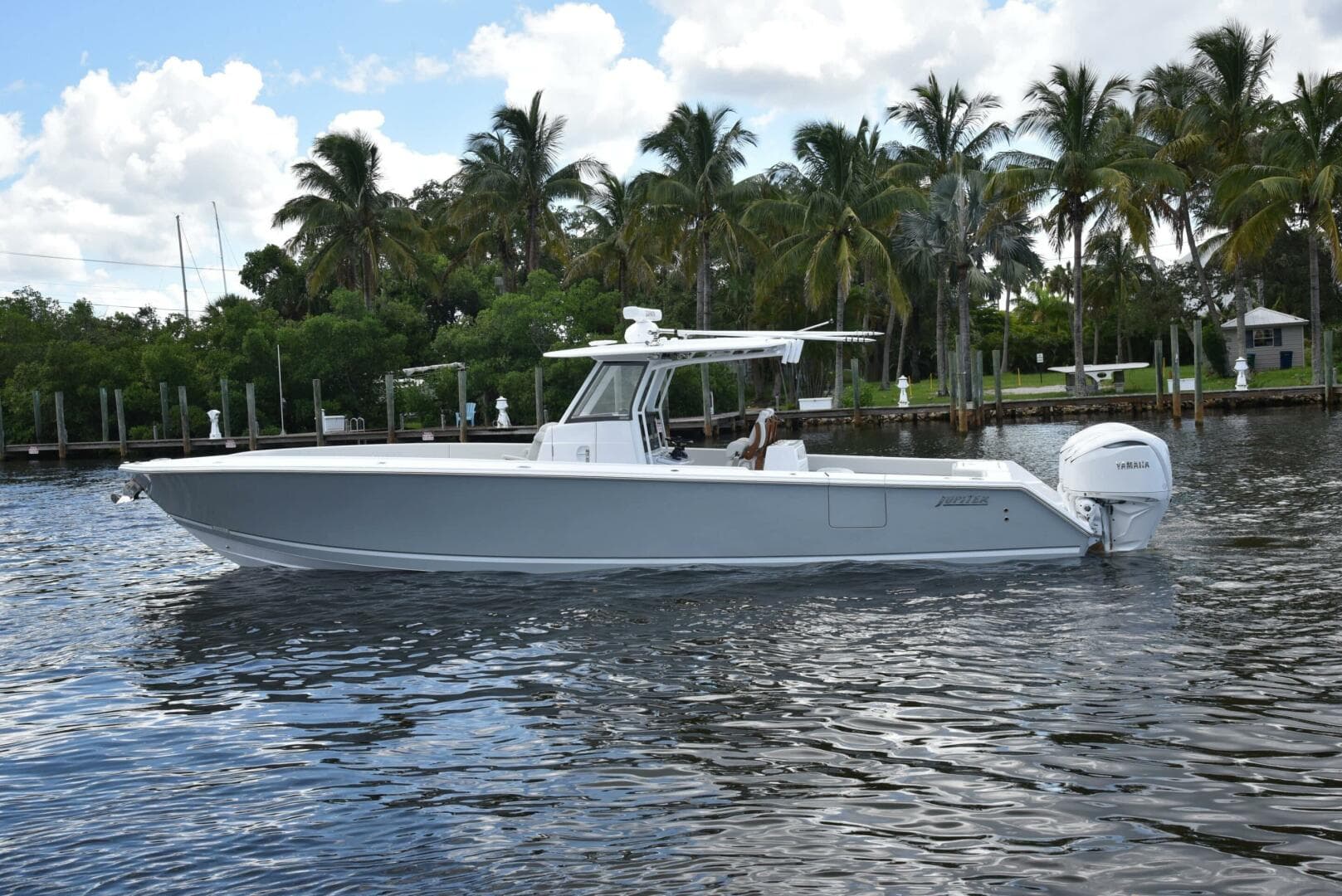 2025 Jupiter 380LS for Sale in South Dartmouth, Massachusetts Center Console