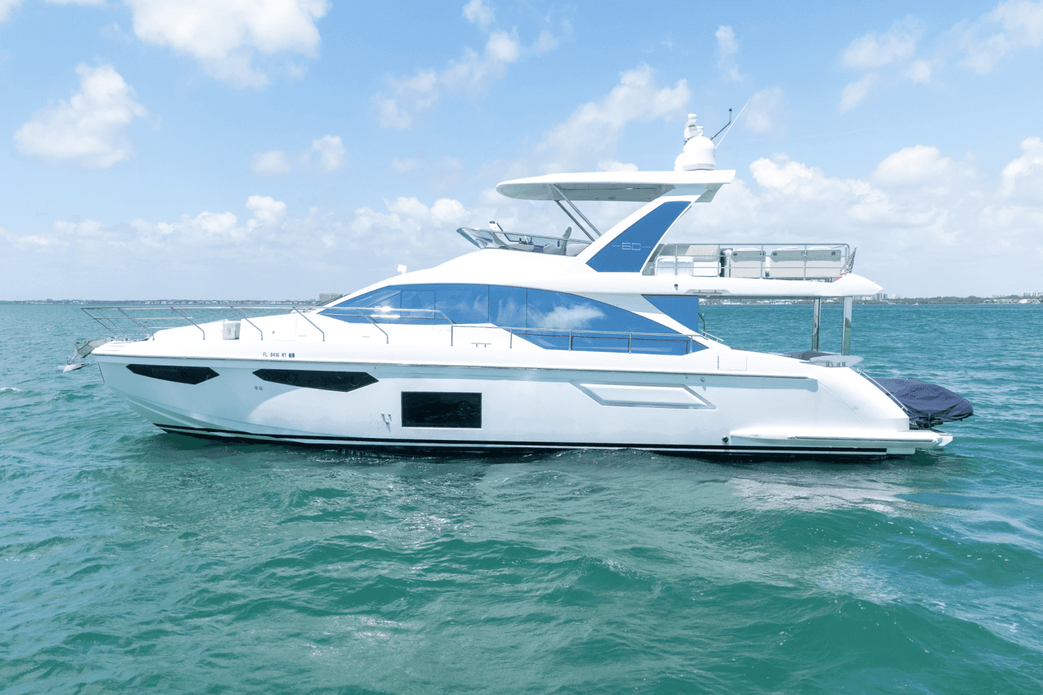 2019 Azimut Fly 60 in vendita a Miami, FL Flybridge 2