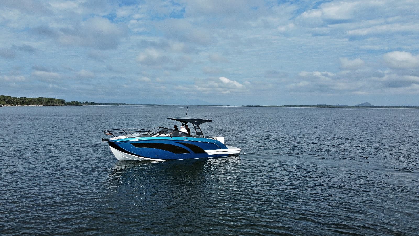 2027 Hanover Yachts 327 a la venta en Newport, Rhode Island Cruiser 4